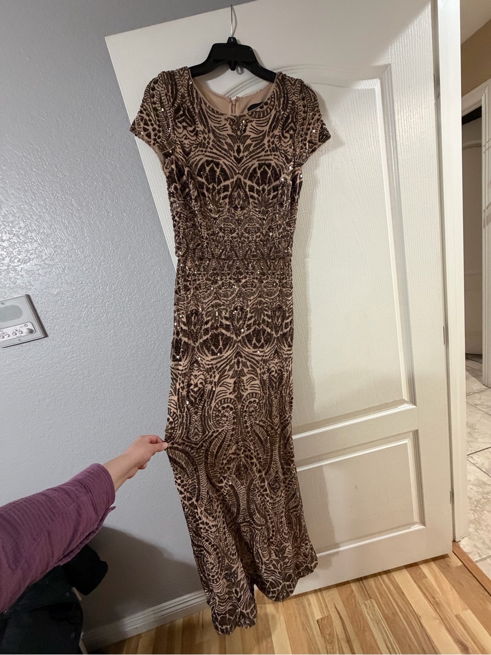 Betsy & Adam Brown sequenced Short-Sleeve prom Dress